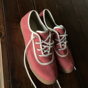 Womens size 9 red toms sneakers